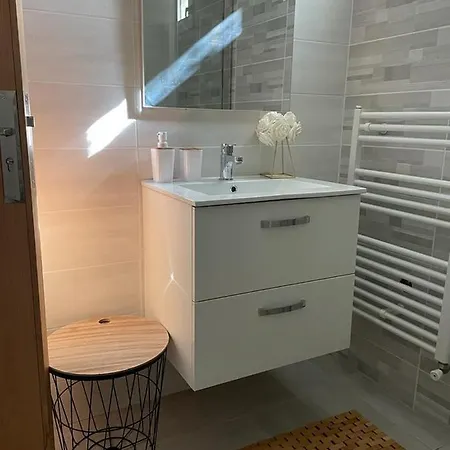 Apartment T2 Cosy - Privatif Jacuzzi Hammam Piscine Exterieure En Supplement